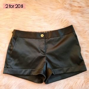 Express | Black Shorts